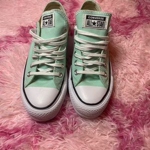 Mint platform converse